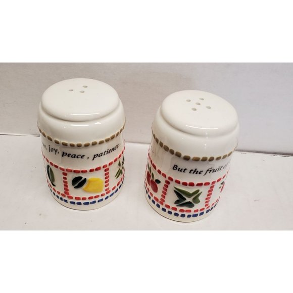 2001 Roman, Inc. Salt & Pepper Shakers - Fruits and Vegetables - Picture 5 of 8